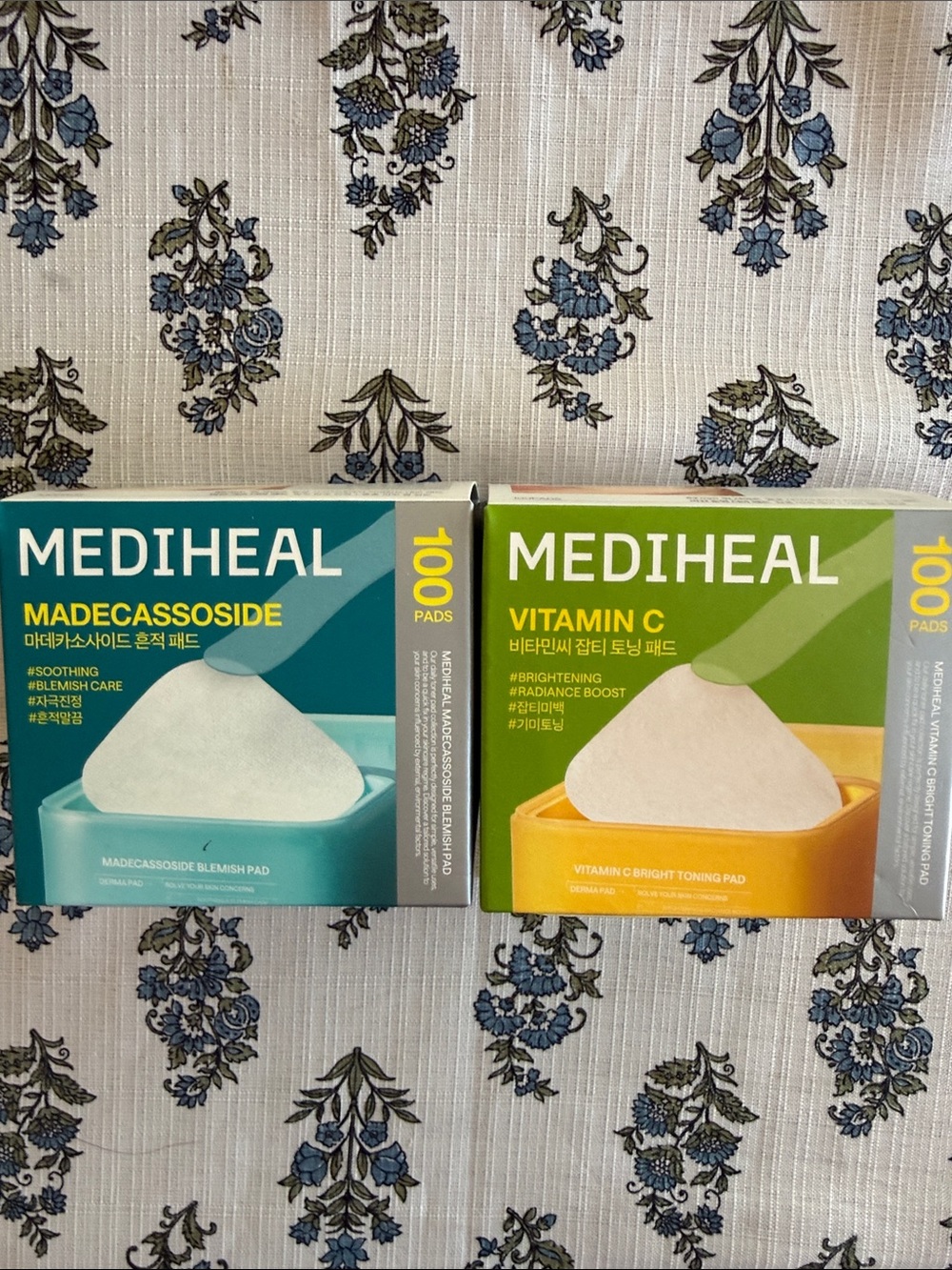Korean Product-Vitamin C & Madecassoside Skincare Pads – Green & Teal